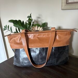 Overland women’s Hobo Jasmine Leather Shoulder Bag